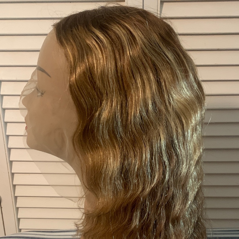Natural Brown with blonde highlights synthetic Wavy Hair Wig 22” length